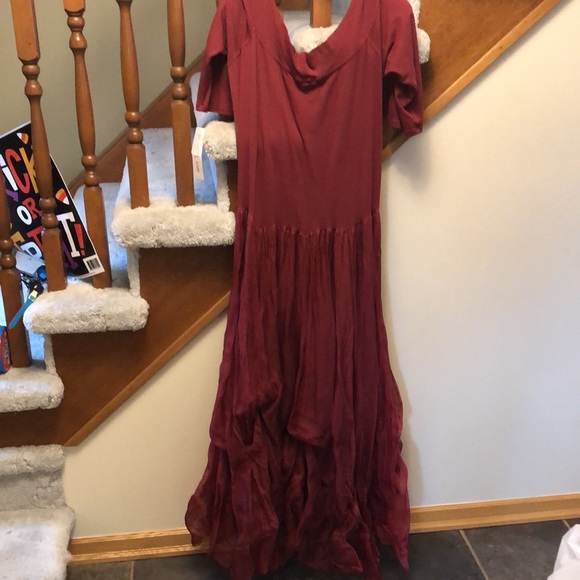 Luna Luz burgundy dress new with tags! Never worn. - Picture 4 of 6